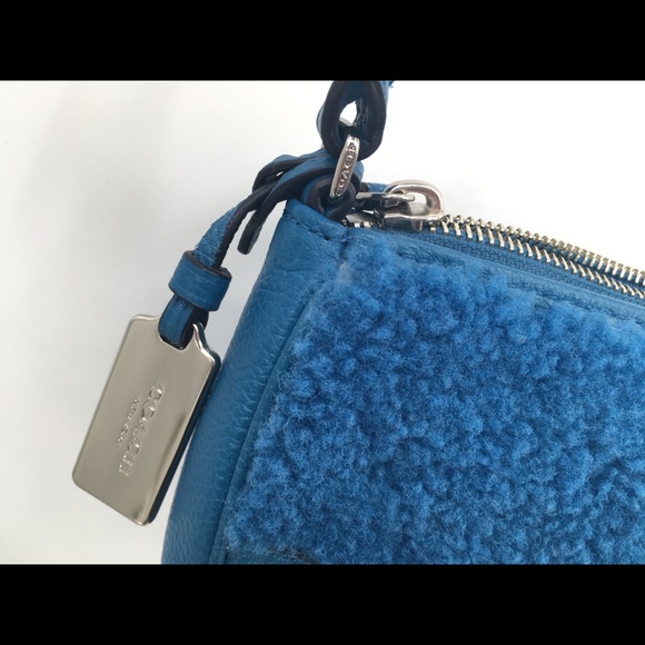 More photos of Coach Rhyder - Picture 2 of 8